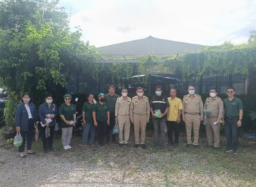 LINE_ALBUM_ผู้ตรวจการสำนักนายกเยี่ยมชมฟาร์ม_230117_71